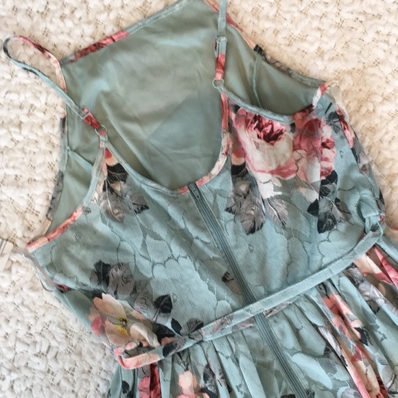 NWT Lace Fit & Flair Floral Dress Netted Underlay - Picture 13 of 16